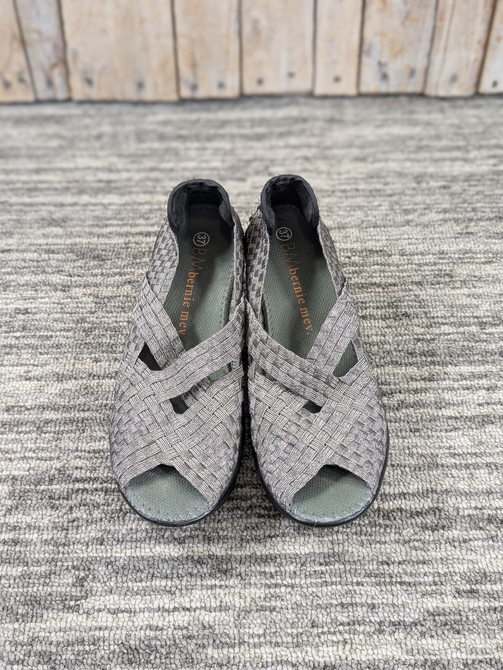 Bernie Mev: Women's Halle Wedge Pump - Size 37 EUR/6 US